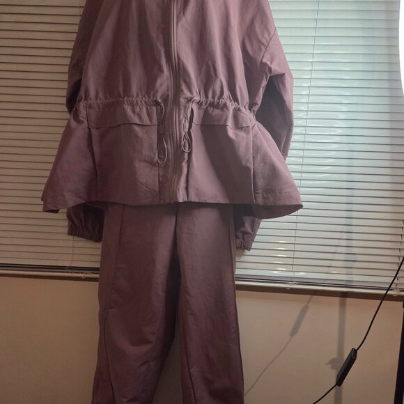 Mauve Nike Windbreaker 2-piece set - Picture 1 of 7